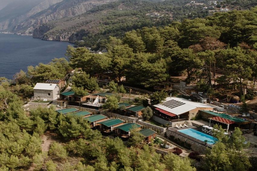 Rocas Roja Beach Hotel