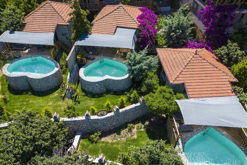 Faralya Yörük Evi +18