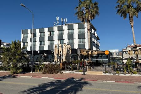 On Hotel Lara