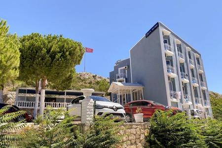 Minerva Port Hotel