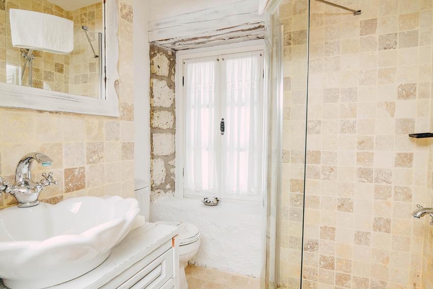 Yukarı Sokak Otel Alaçatı