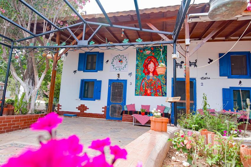 Madam Afrodit Konukevi