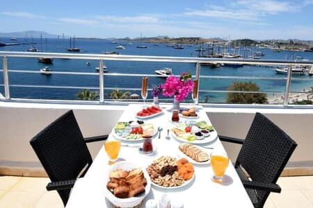 Mia Hill Suites Mia Hill Suites