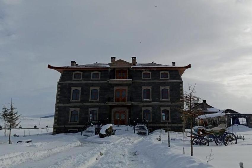 Çıldır Gölü Konağı