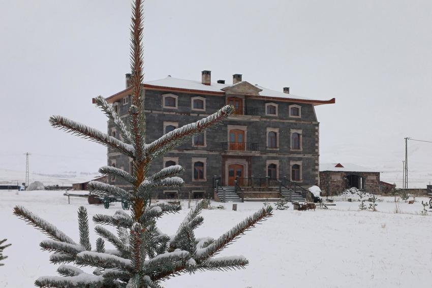 Çıldır Gölü Konağı