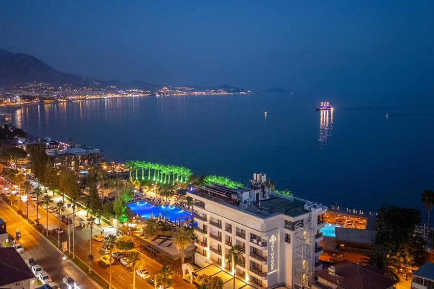 De Manor Hotel (+16 Adult Only)