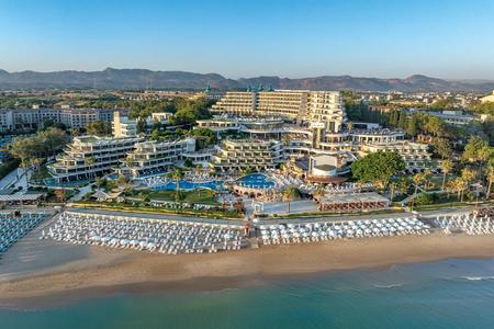 Sunrise Queen Luxury Hotel