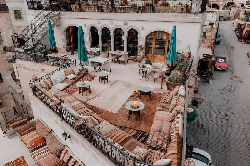 Caftan Cave Suites