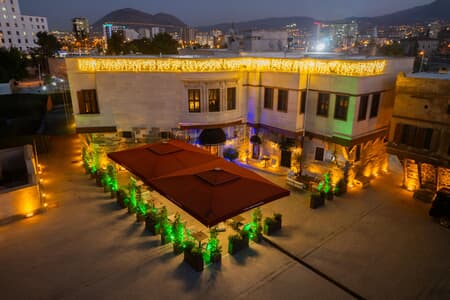 Four Mansions Hotel