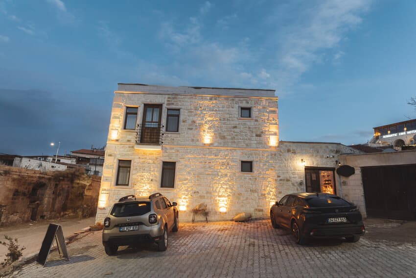 Cappatria Cave House