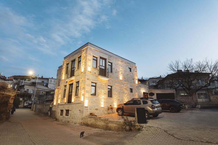 Cappatria Cave House