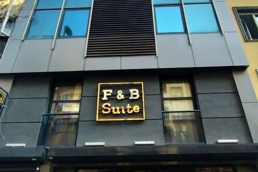 216 Fb Suite