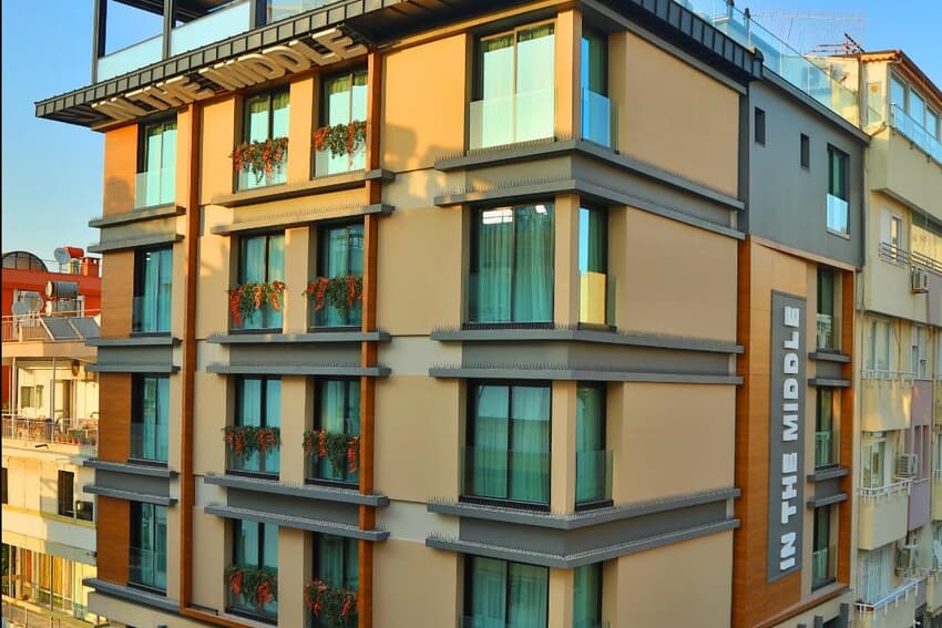 İn The Middle Otel