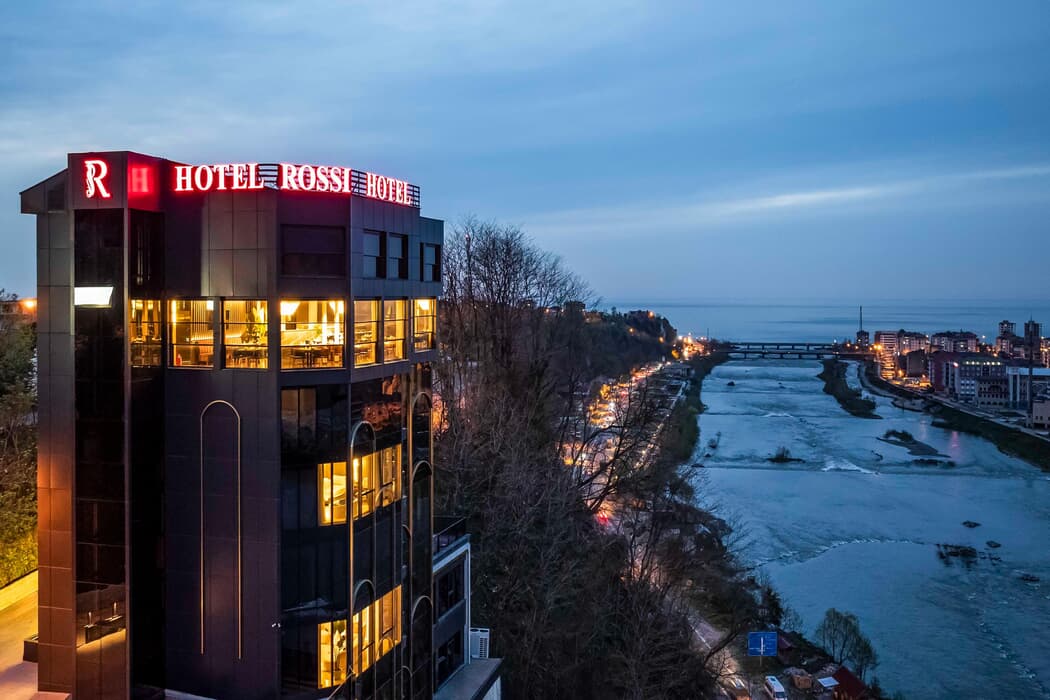 Rossi Luxury Hotel