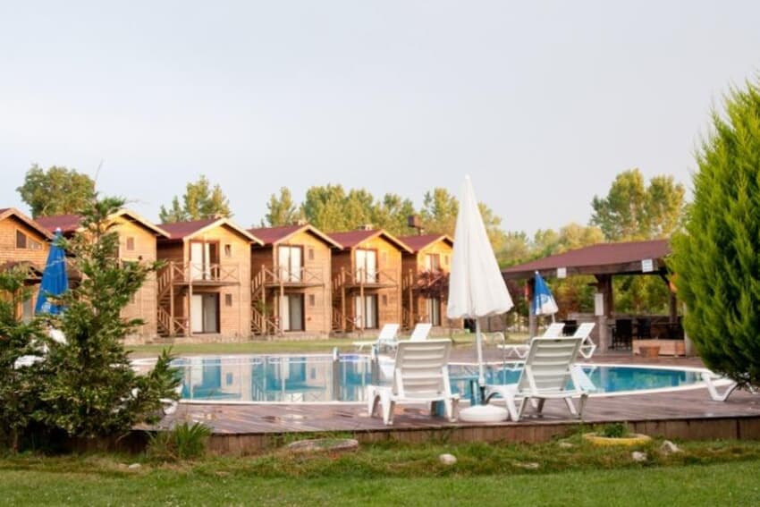 Gizemli Nehir Bungalov Otel