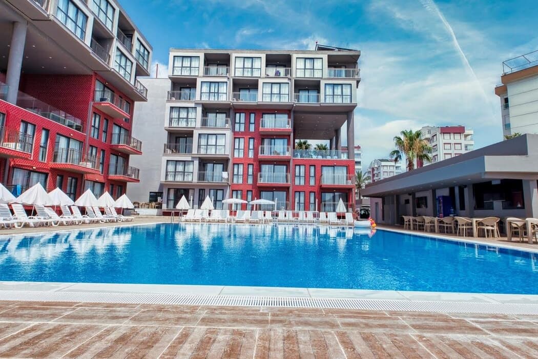 Laristone Suite Spa Hotel