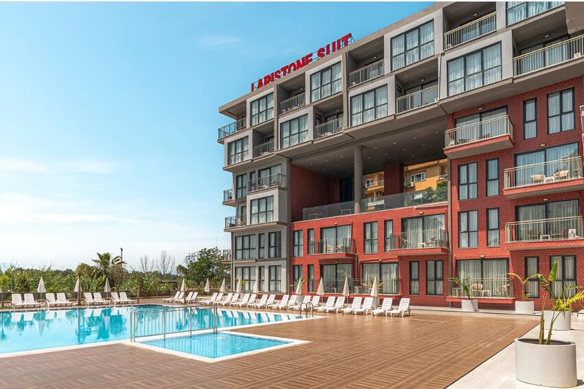 Laristone Suite Spa Hotel