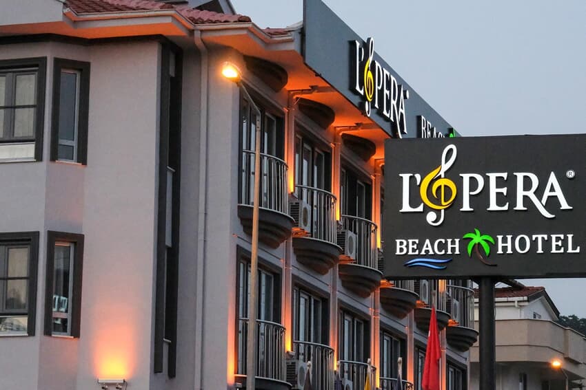 L`opera Beach Hotel