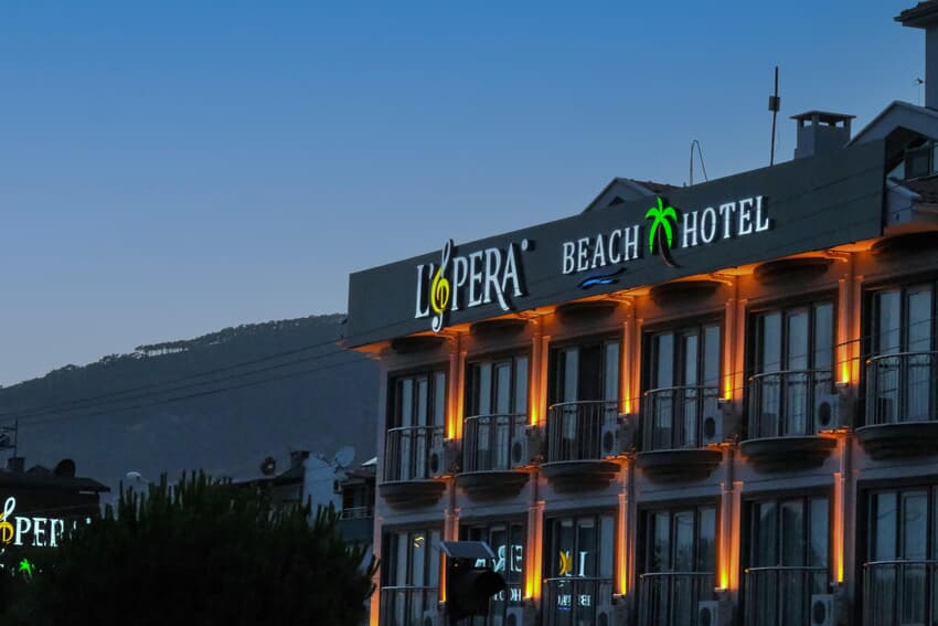 L`opera Beach Hotel