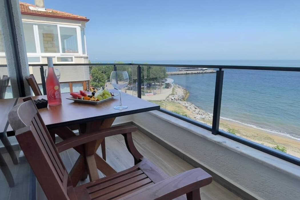 The Lavington Beach Hotel The Lavington Beach Hotel