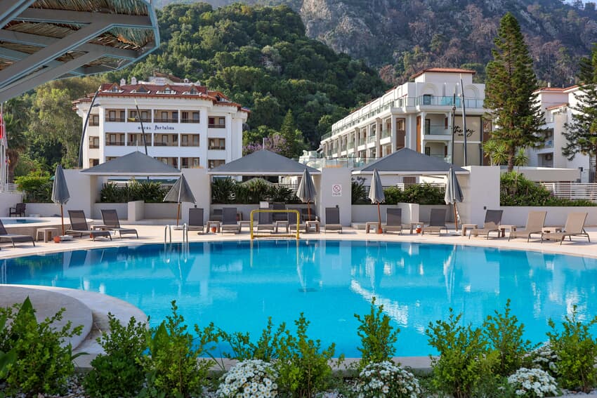 Faros Premium Beach +16 Adult Only