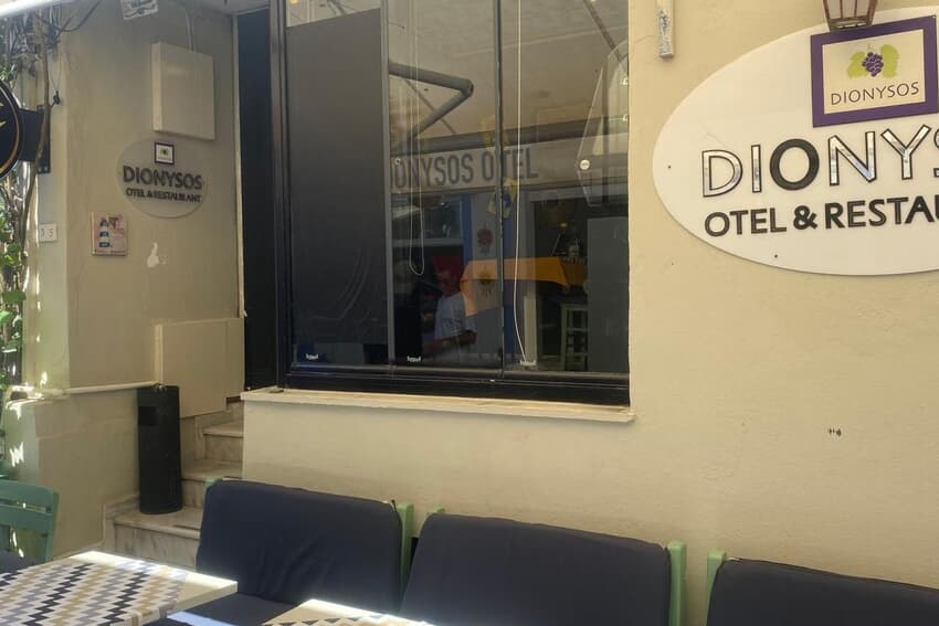 Dionysos Otel Ada Kahvaltı Restaurant
