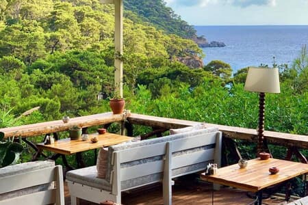 Turan Hill Lounge Turan Hill Lounge