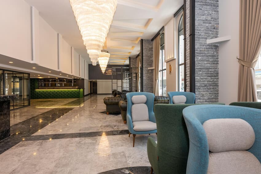 The Nirvanas Hotel