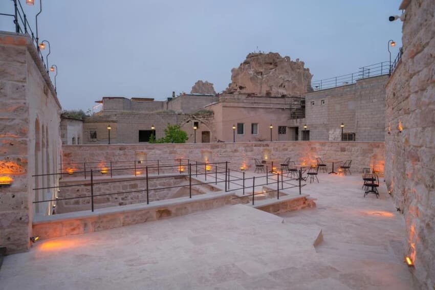 Memories Cave House Adults Only +12