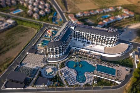 Raxeria Hotel
