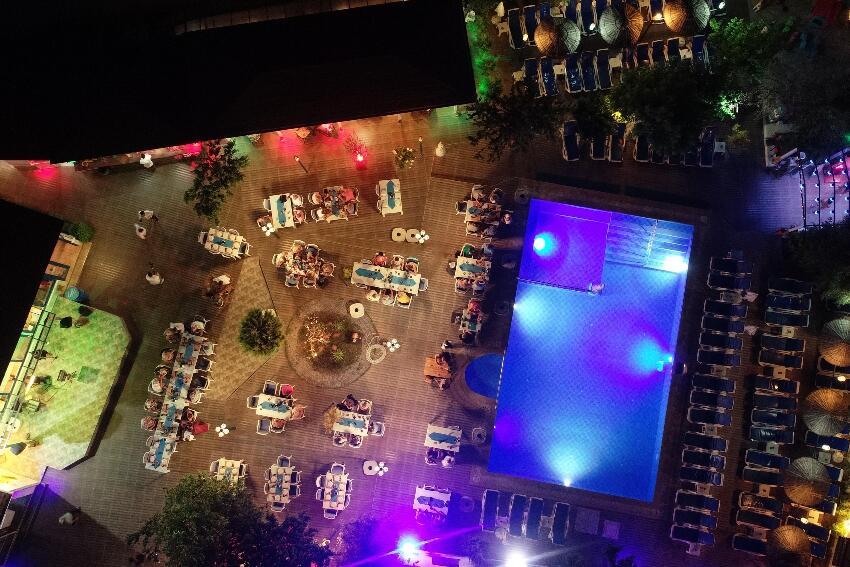 Mavi Restaurant Apartments 2