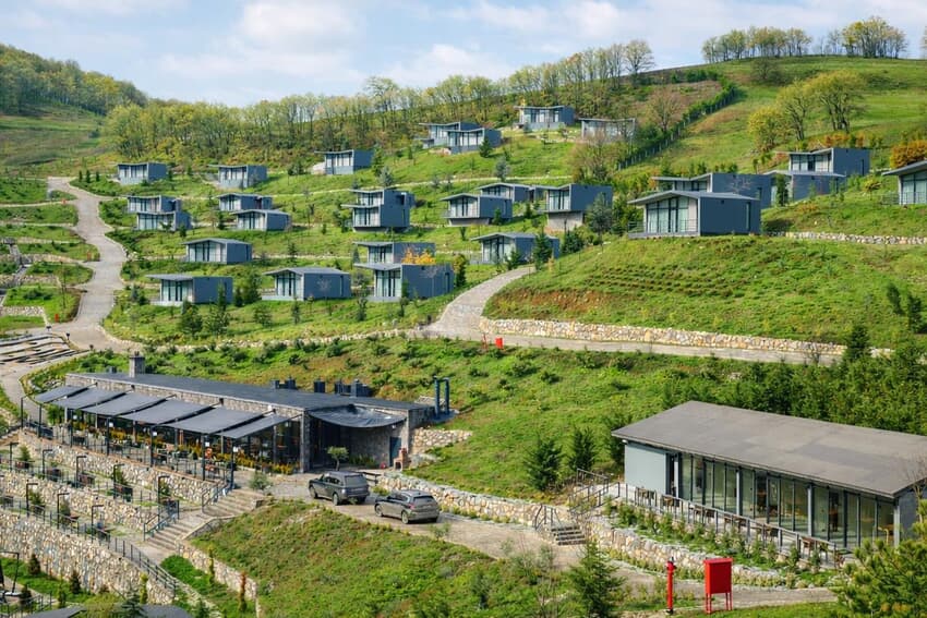 Feradis Resort (14+)