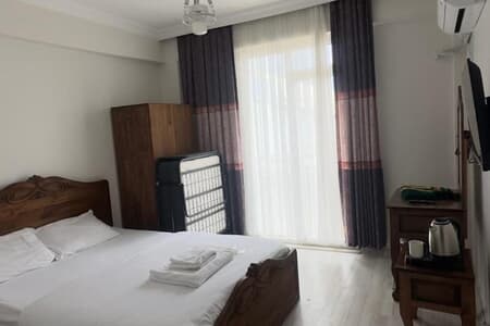 Zümrüt Konağı