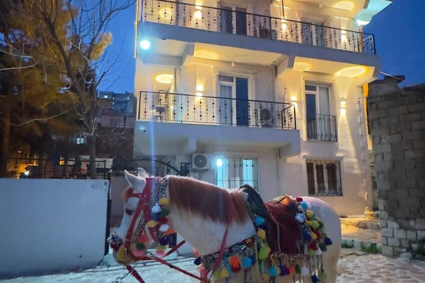 Zümrüt Konağı