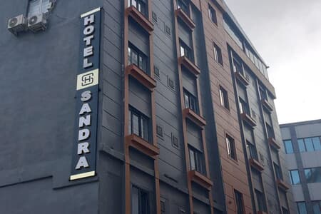 Sandra Hotel