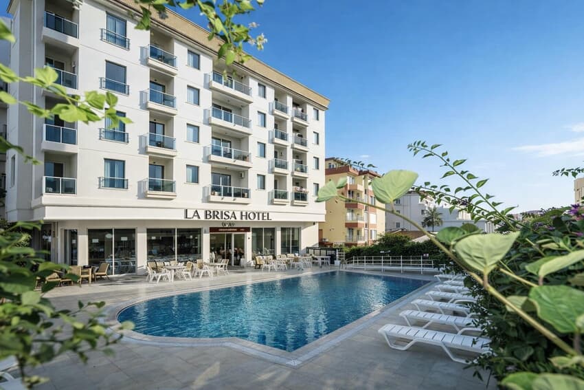 La Brisa Hotel