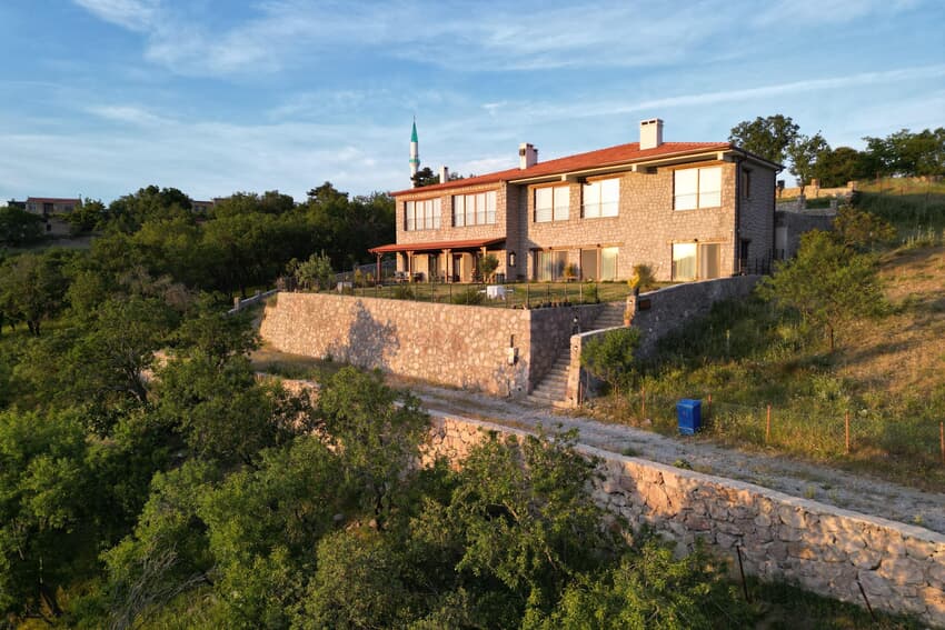 Bona Dea House