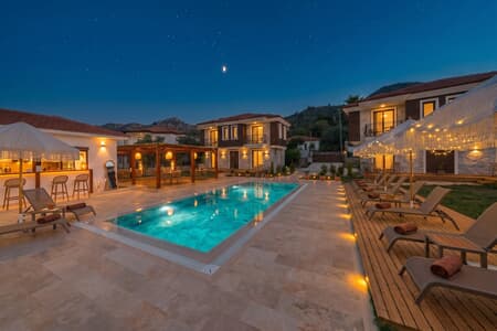 Kiraz Vela Selimiye (+16 Adults Only)