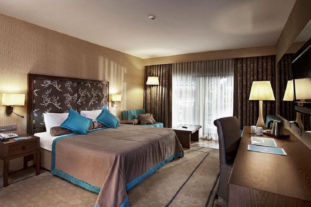 En fazla 3 yetişkin veya 2 yetişkin + 2 çocuk.