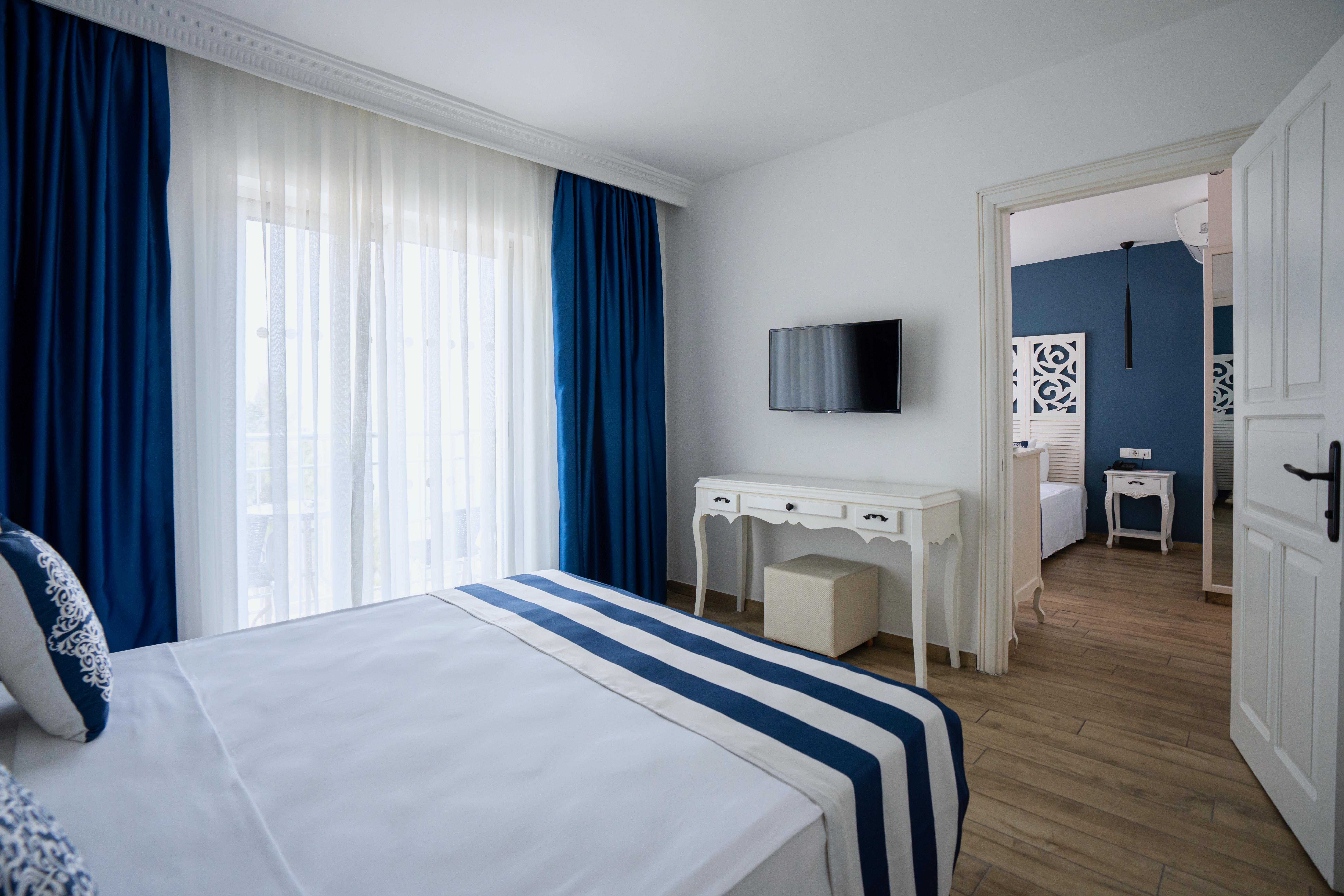 En az 2 yetişkin, En fazla 4 yetişkin veya 3 yetişkin + 1 çocuk.