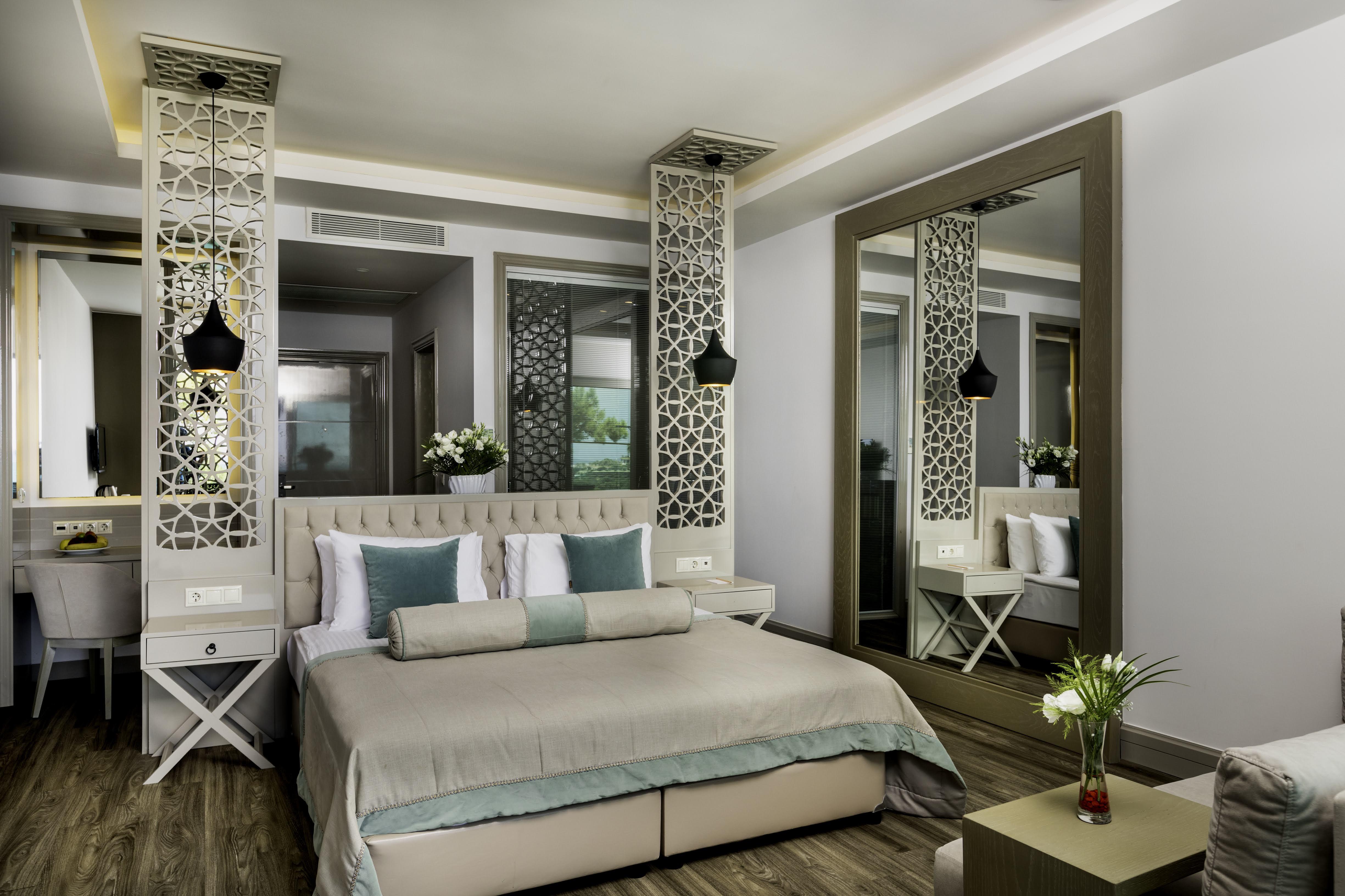 En fazla 3 yetişkin veya 2 yetişkin + 2 çocuk.