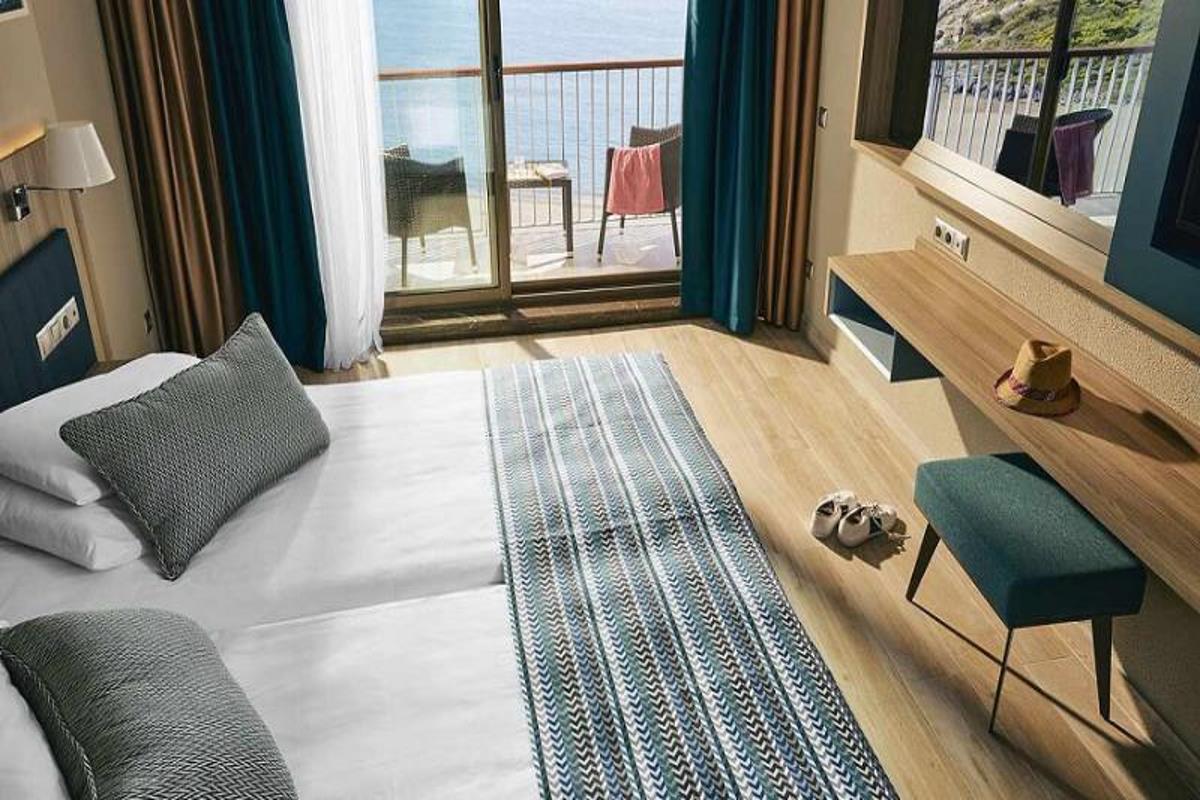 En fazla 3 yetişkin veya 2 yetişkin + 1 çocuk.