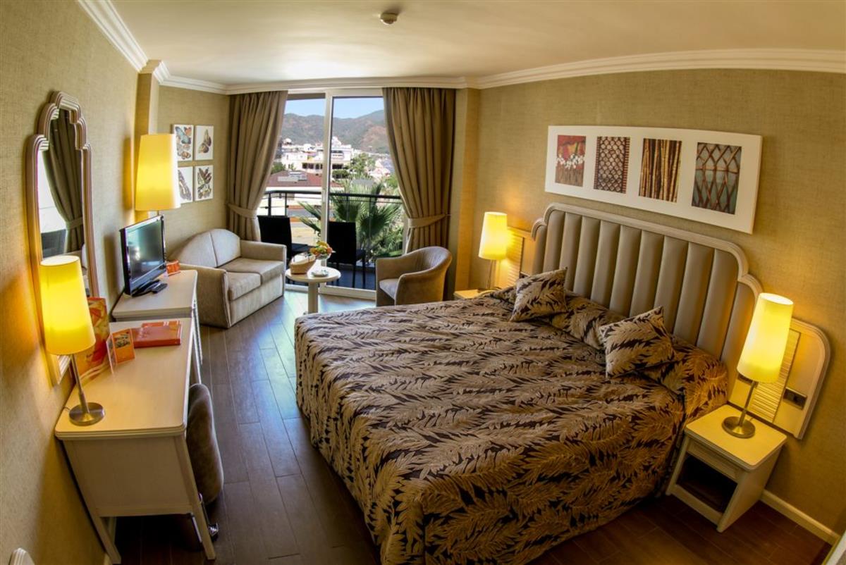 En fazla 3 yetişkin veya 2 yetişkin + 2 çocuk.