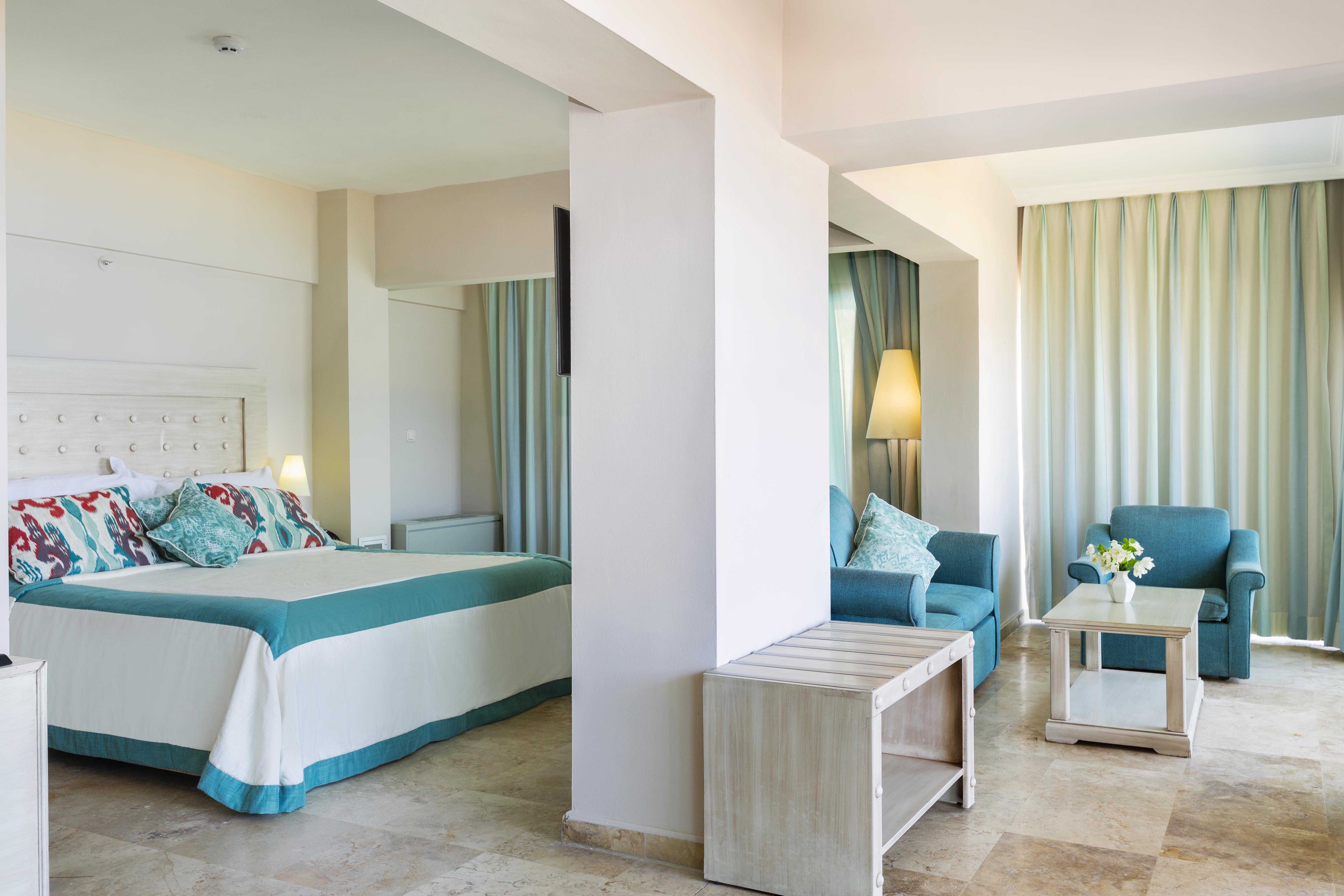 En fazla 3 yetişkin.