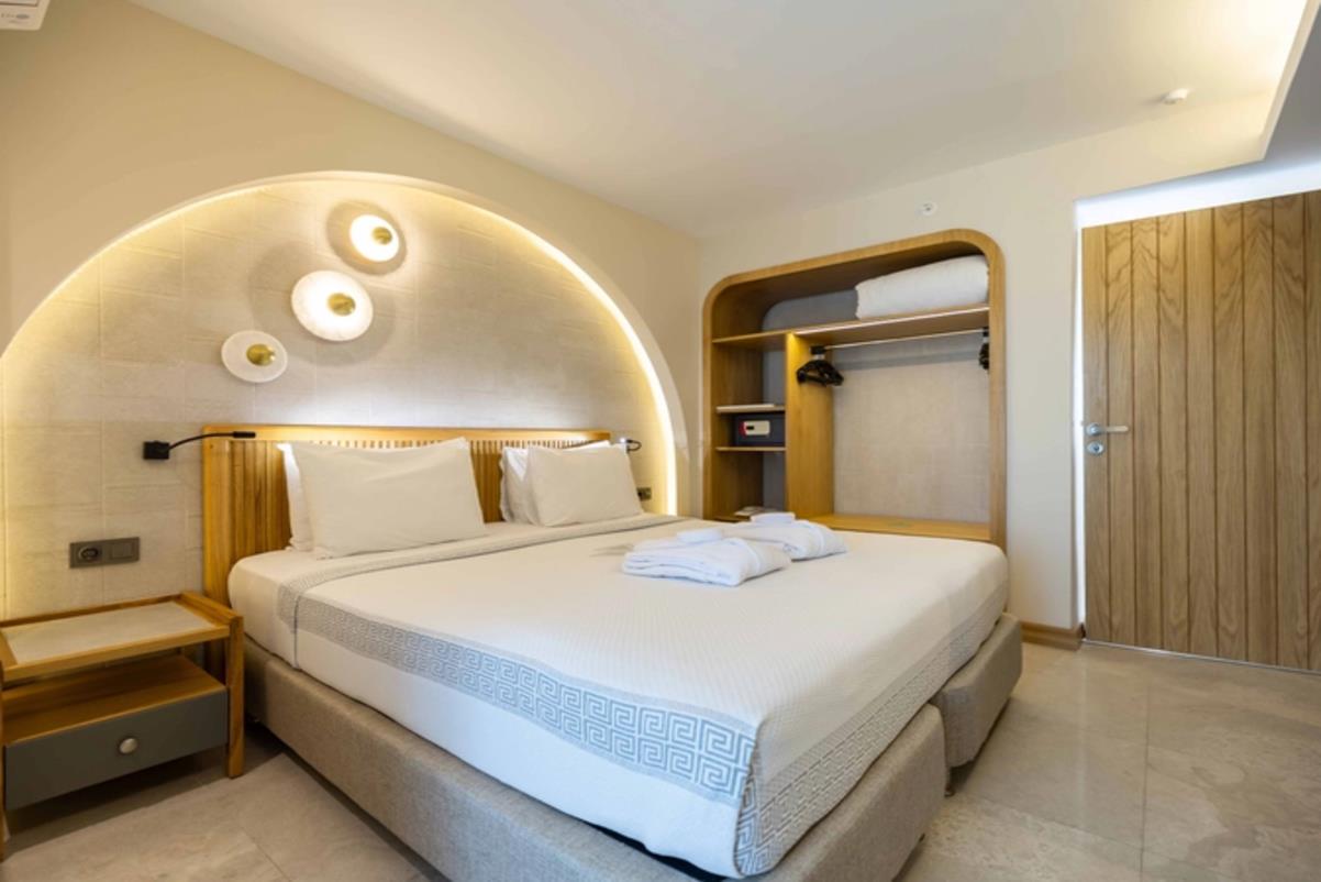 En az 2 yetişkin, En fazla 6 yetişkin veya 5 yetişkin + 1 çocuk.