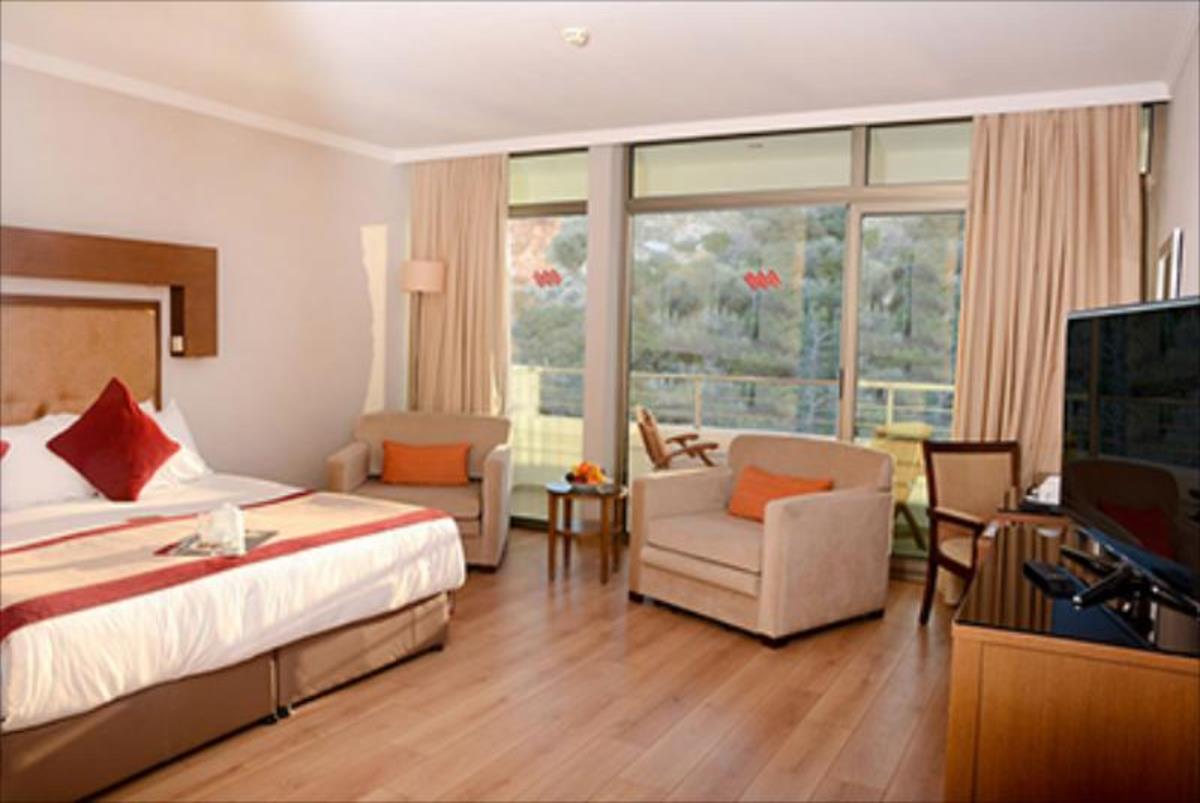 En fazla 3 yetişkin veya 2 yetişkin + 2 çocuk.