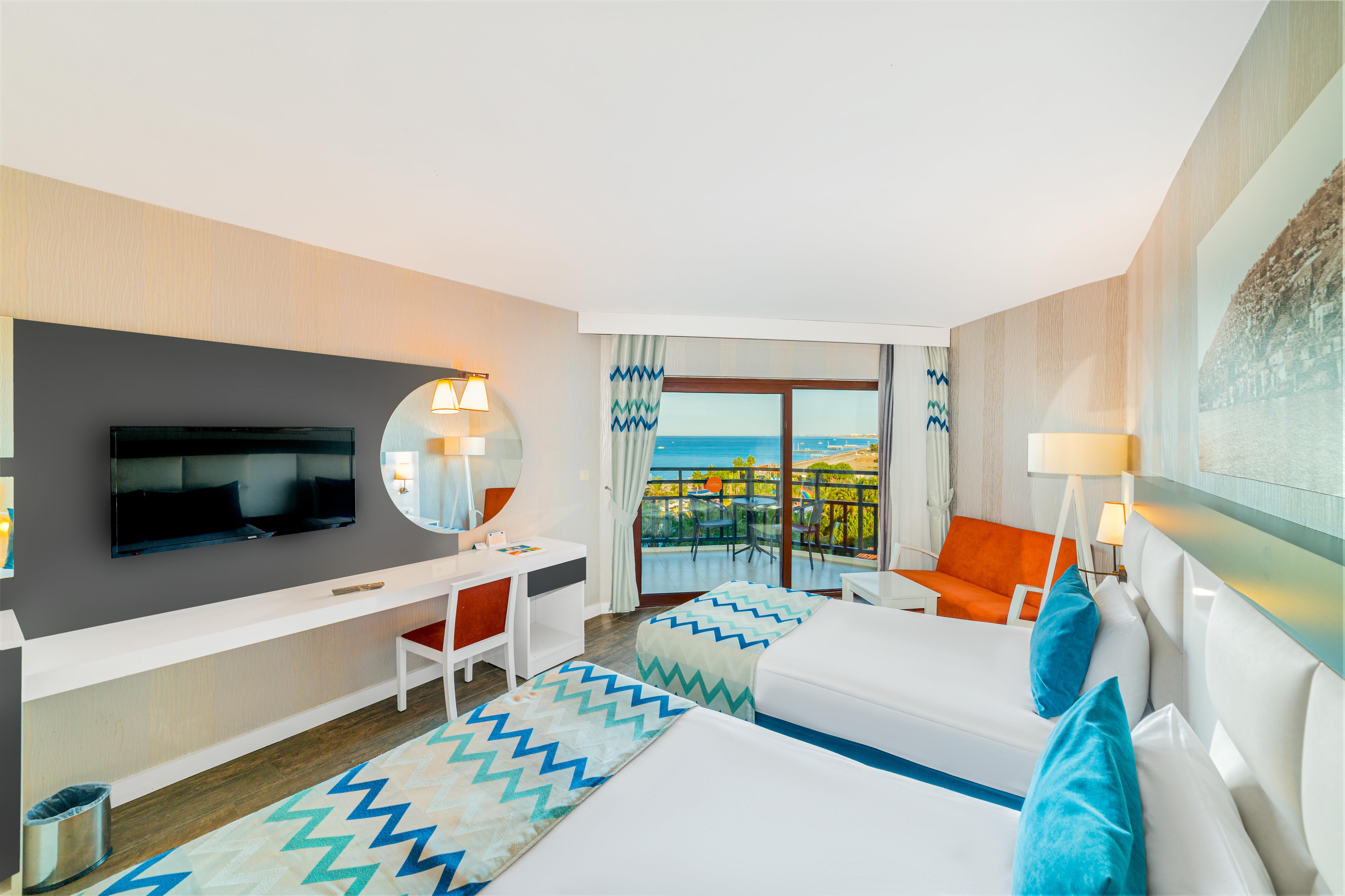 En fazla 3 yetişkin veya 2 yetişkin + 2 çocuk.