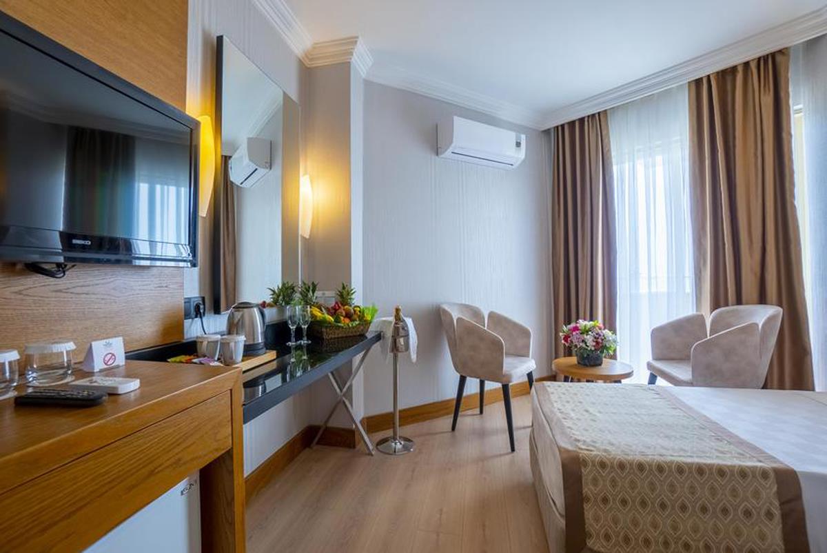 En az 2 yetişkin, En fazla 2 yetişkin + 2 çocuk.