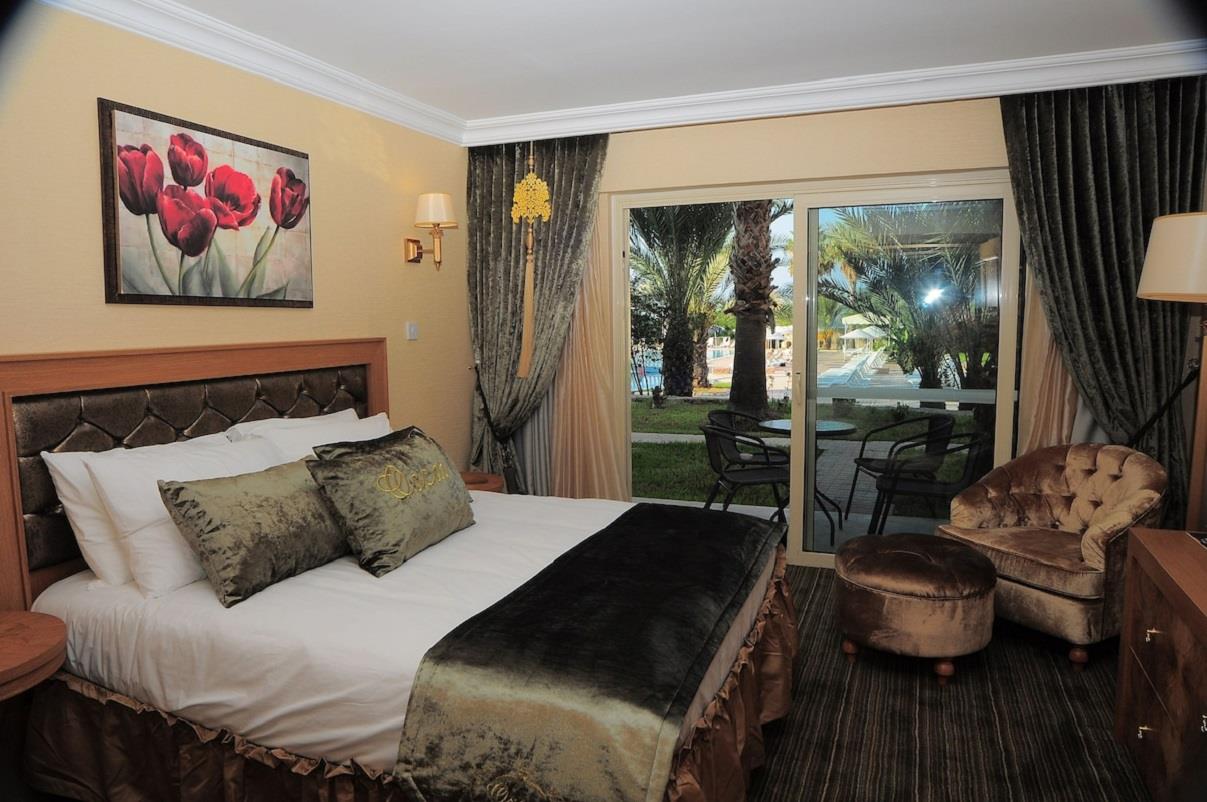 En az 3 yetişkin, En fazla 4 yetişkin veya 3 yetişkin + 1 çocuk.