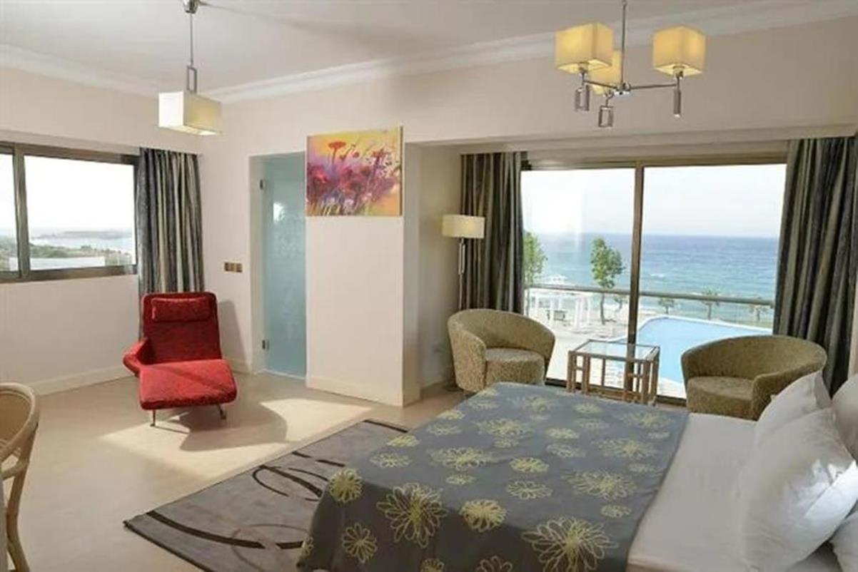 En az 2 yetişkin, En fazla 3 yetişkin + 1 çocuk veya 2 yetişkin + 2 çocuk.